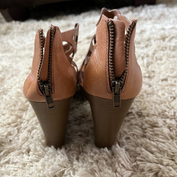 Steve Madden, wedge sandal, size 11, tan - Picture 6 of 6